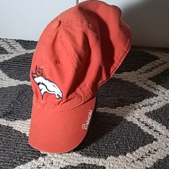 Hat - Picture 2 of 5